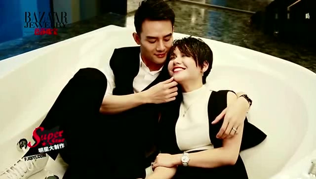 王凯撩马思纯,抬下巴苏死了,甜蜜暴击!