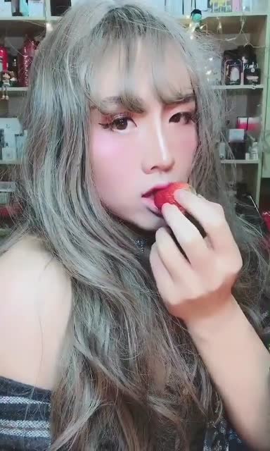 男生化妆成女生,傻傻分不清