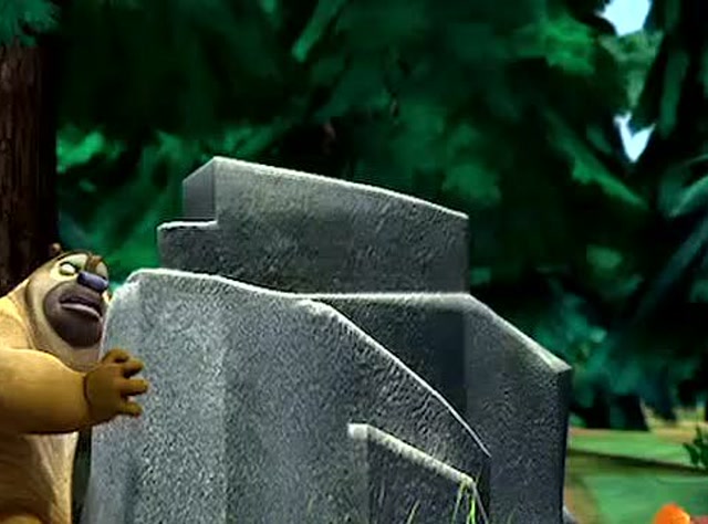 熊出没:熊二正在抱着一块大石头,他要做什么呢?