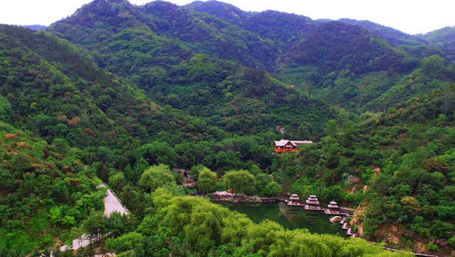 济南南部山区绝美航拍,绿水青山就是金山银山