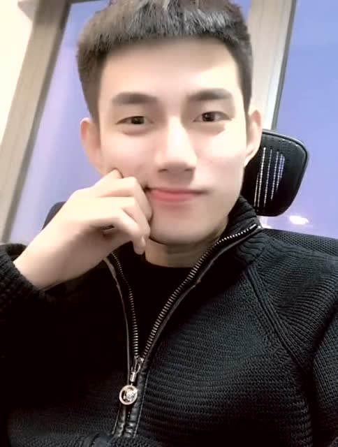 阿哲先生与头头秀恩爱