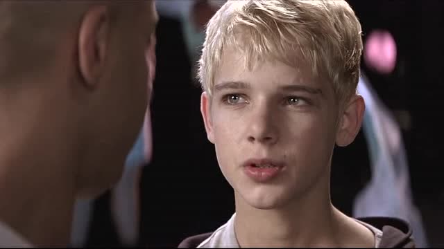 神勇奶爸:迪塞尔安慰孩子过后,直接开始发号施令