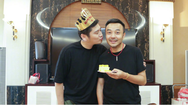 汪涵给钱枫煮生日长寿面,钱枫送"爱的亲亲",画面温馨感人
