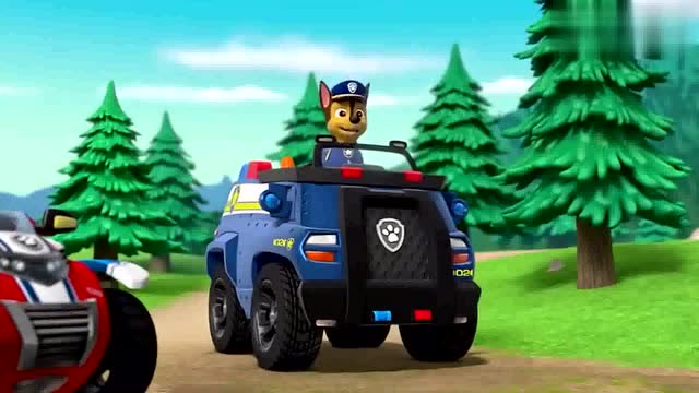 汪汪队立大功:波特先生卡在树洞里,阿奇的警车派上用场的了