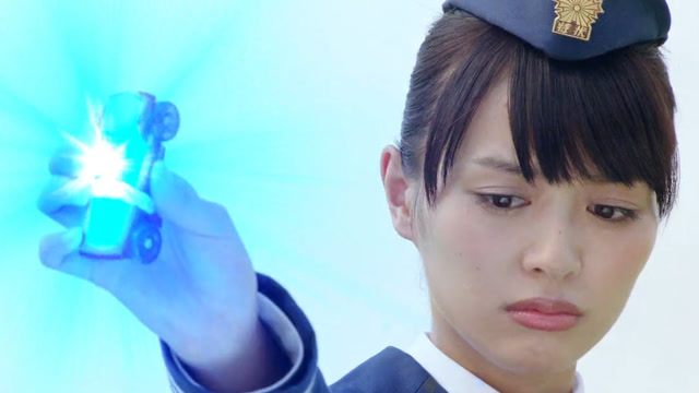 假面骑士drive:drive竟然惹得警察小姐姐生气!死神的敌人是!