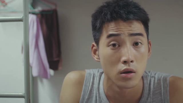 一起同过窗这个男生知道肖海洋的家世肖海洋却不让他说