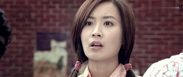 女房东真是太强势了,逼众人交房租,竟然用这个方式!