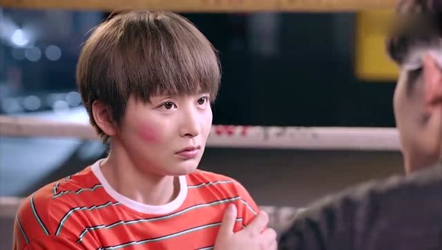 甜蜜暴击:骆冠岩撩妹上线,程亚楠被撩得毫无抵抗力