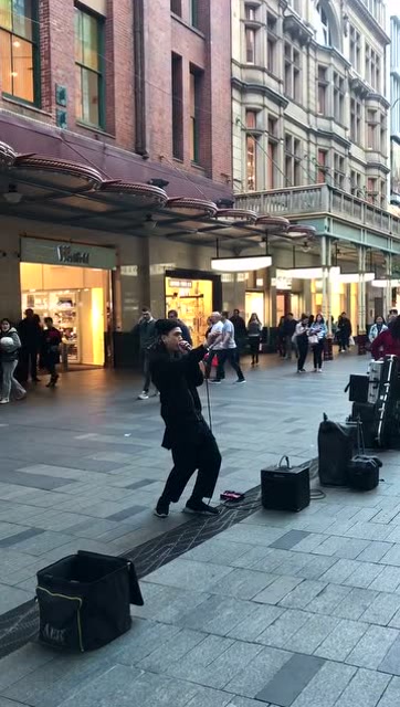 国外街头艺人bbox表演让人感觉到bbox的巨大魅力