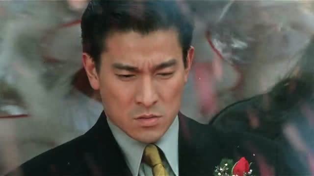 挑战者华青帮出现制止小黑的行动没想到竟然是刘德华