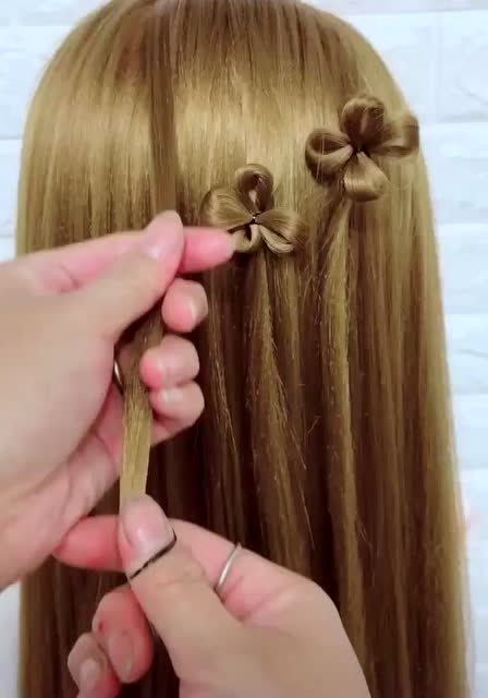 超级好看的四叶草编发