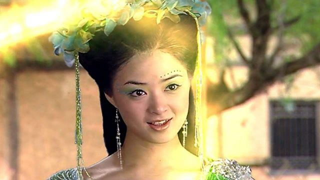 欢天喜地七仙女仙女飞翔红儿端庄绿儿飘逸她却不忍直视