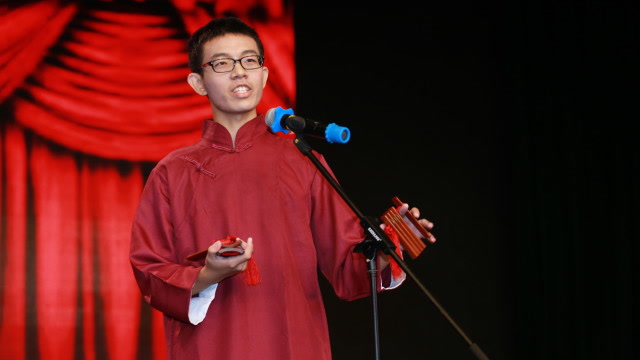 少见!北大学霸酷爱说相声打快板,爸爸:他的爱好都支持