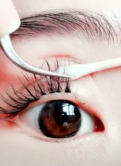 自己在家做假睫毛,真是太简单了,省了一大笔种睫毛的钱