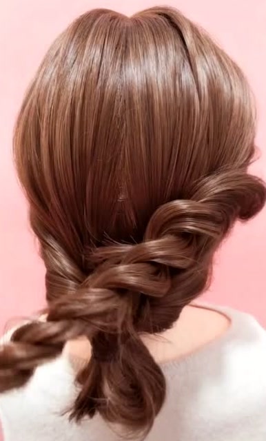 闺蜜结婚当伴娘,简单随手扎的低马尾盘发,好看又不抢风头哦!