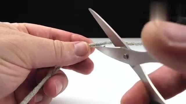 简单有趣的小发明,好玩实用,加了什么东西打火机火一直没有灭?