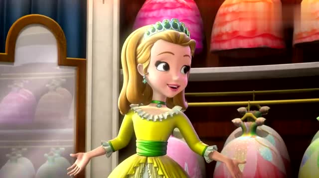 小公主苏菲亚:安柏公主变女王,竟可以拥有这么多华丽服装!