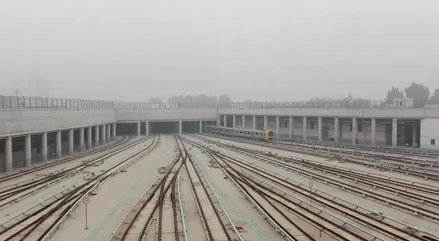 北京地铁7号线车辆段图片
