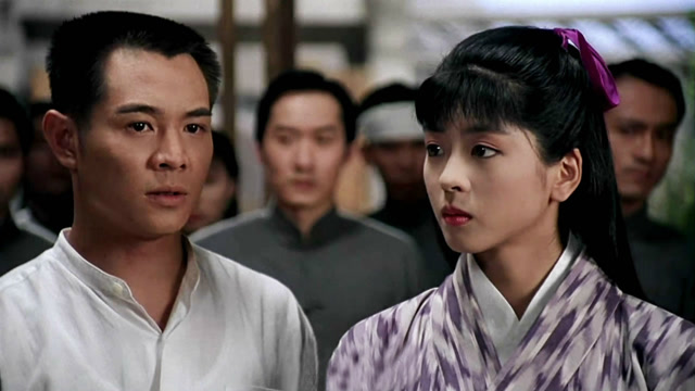 《精武英雄》中武打情节设计精彩,李连杰和中山忍的爱情也给影片增色