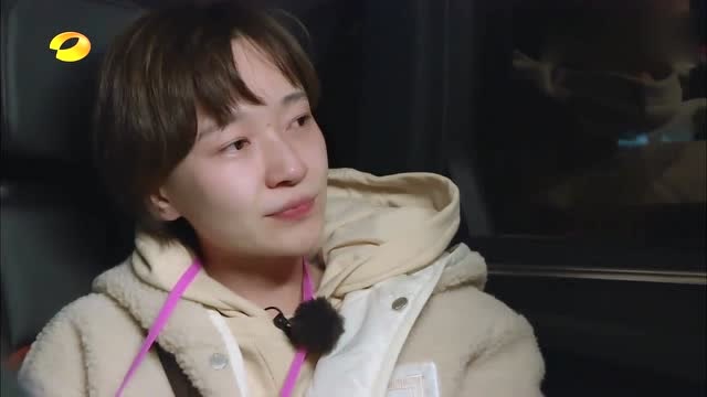 听着前人的经验之谈,焦俊艳满眼泪水,既心酸又感动