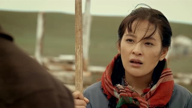 邢珊电视剧作品  《大牧歌》林凡清醒来红柳不容分说帮他收拾好行李