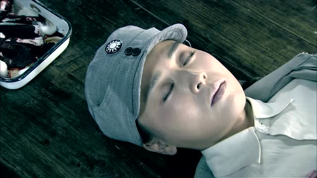 女八路负伤,山贼给她取弹救治,他哥却在这!