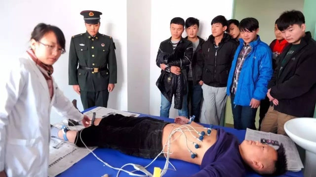 男兵入伍体检有哪些项目?这一项真让人脸红,一旦查出竟不能入伍