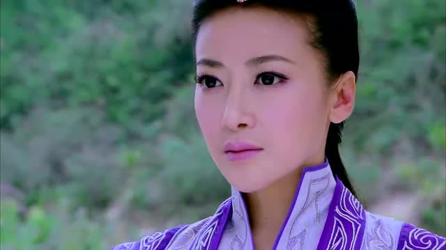 芙蕖带着屠苏逃离天墉城,屠苏却迟迟不肯走,不料竟遇到红玉!