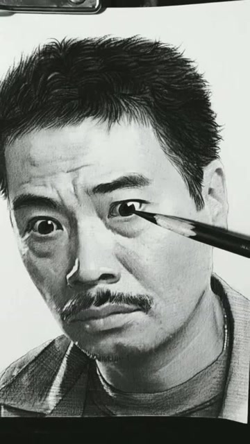 吴孟达达叔,赶紧眼睛有点画得太亮了