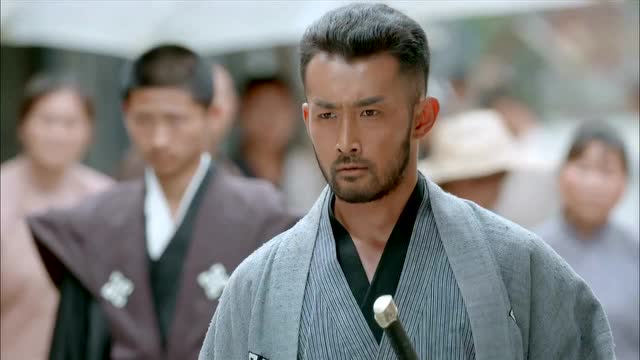 日本刀客上门寻仇,各路江湖好汉争相出手,不料鬼子身手真不简单