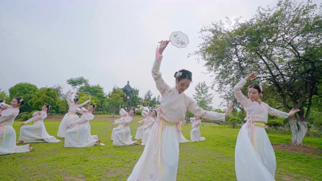 《桃花笑》舞蹈展示(外景版)