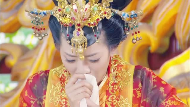 皇后娘娘刚一吐血,皇上就出现了,这也太巧了