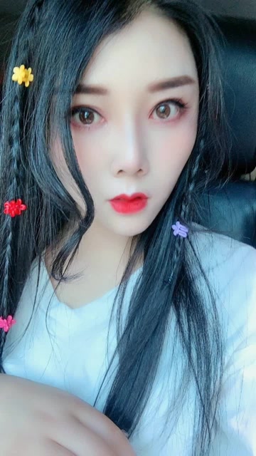 来张美美的自拍,一日三餐足矣