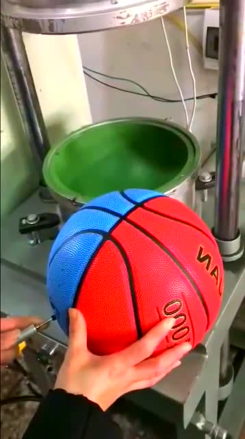 篮球的制作加工,看到这狂放的颜色,差点以为是练习生!
