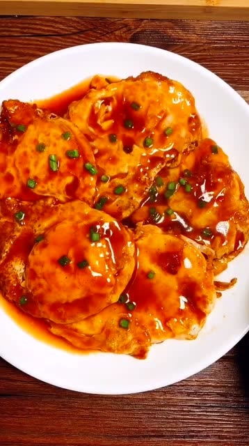 红烧荷包蛋制作完成,别在吃简单的煎蛋了