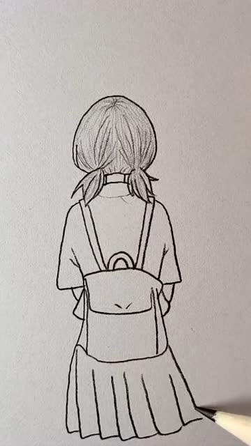 背书包女孩的背影看着好小的一姑娘