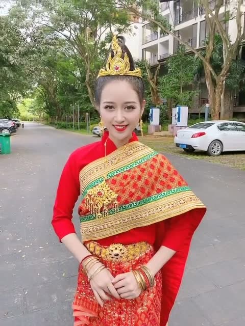 傣族美女依光扁这是心动的感觉