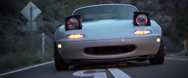 跳灯马自达 mx-5,外观看起来萌,跑起来却如此汉子!