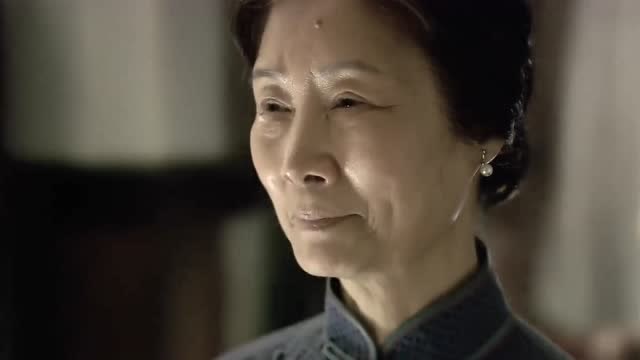 人间正道是沧桑:瞿恩林娥相拥缠绵,瞿妈妈都看在眼里,去妈妈笑着走开