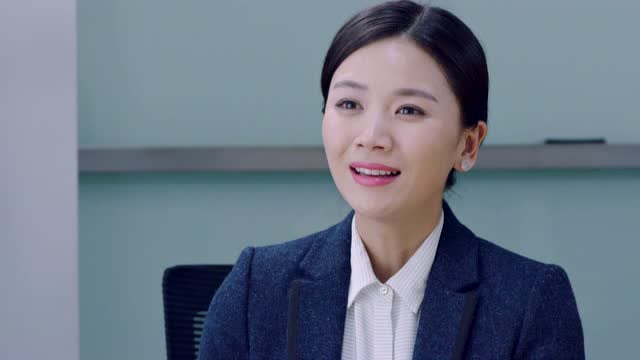 马舒儿重新面试工作记起方原对她的指导,不卑不亢赢了