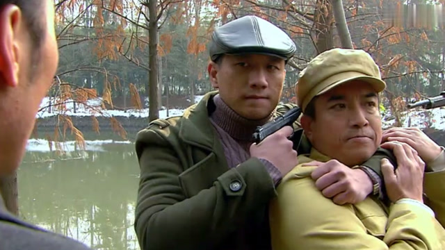 夜隼:唐烨放走左叔出城,马科长:我要逮捕你,唐烨:让你嚷嚷的