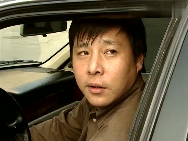 渴望城市:为了钱海波只好向邓姐妥协,任由摆布!