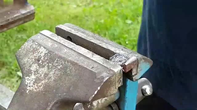 手电钻改装电锯全过程,简单易学,真是天才般的发明,涨见识