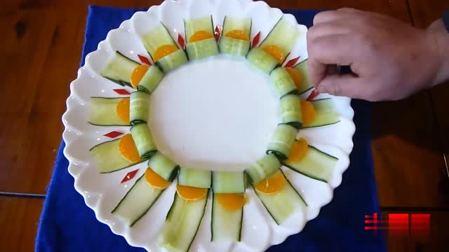 1元钱的黄瓜经过简单装盘后,能让你的菜品价格翻一番