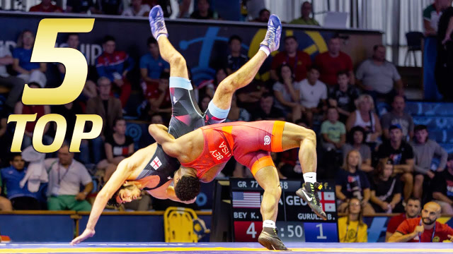 摔跤场上的暴力美学,每一个摔法都是视觉盛宴!