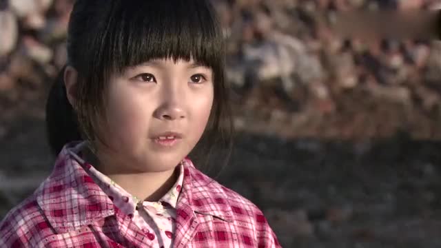 樱桃红:燕子跟小草都是苦命孩子,两人从此相依为命,互相帮助!