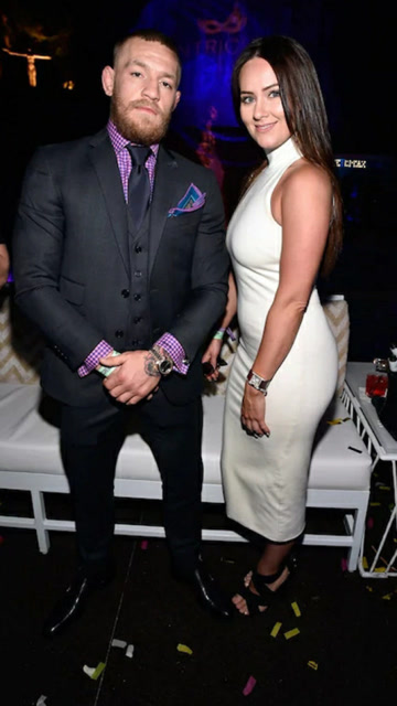 拒绝忘恩负义!ufc巨星嘴炮与女友订婚,结束12年爱情长跑