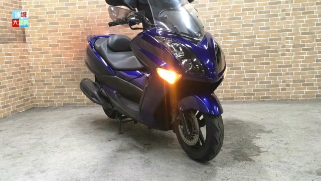 雅马哈经典250大踏板到货,外观霸气犀利,听听声浪如何?