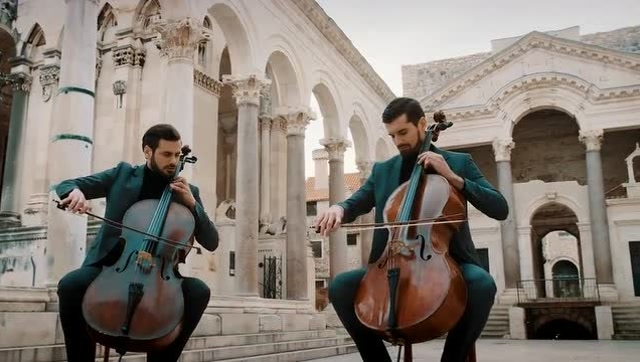 克罗地亚音乐组合2cellos(提琴双杰)大提琴演奏《爱情故事》