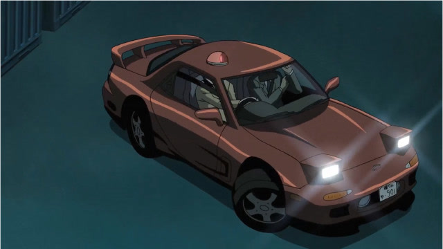 柯南:佐藤警官太虎了,亡命徒都比不过,被她吓得翻了车